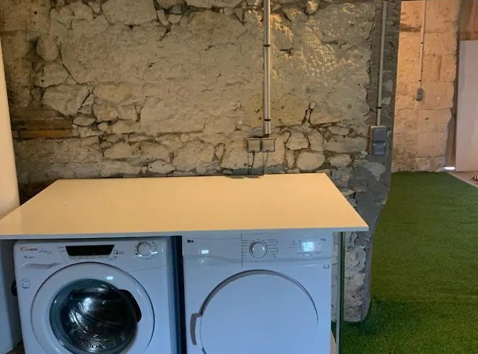 Les Figuiers De Jeanne Castelculier